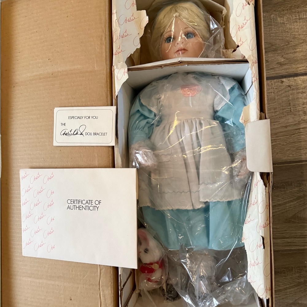Marie Osmond "Alice in Wonderland" Fairy Tale Porcelain Doll NIB